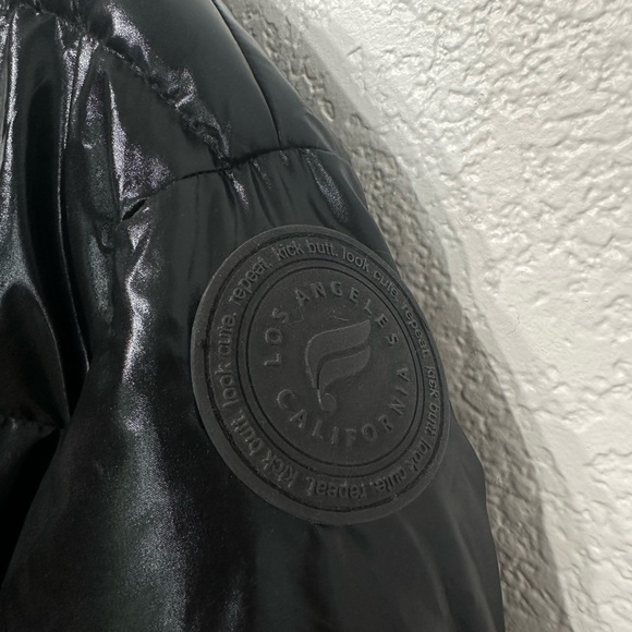 Black Cropped Puffer Jacket Women’s Size Large - Picture 5 of 8